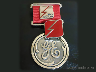 Медаль наградная со значком